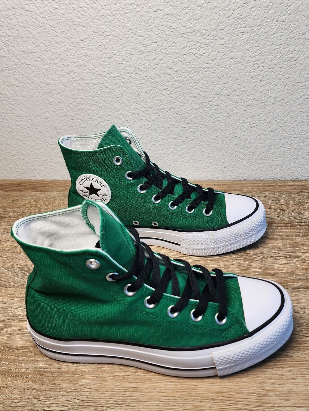 CONVERSE Women's Chuck Taylor All Star Lift Platform Green High Top Sneaker Shoe